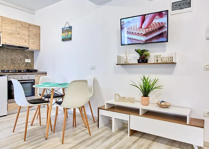 Mng Tomis Promenada * Năvodari